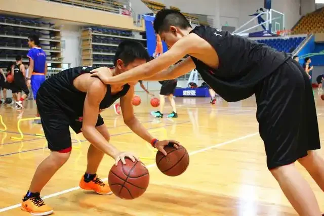 如何通过篮球表演赛制定有效的训练计划_1